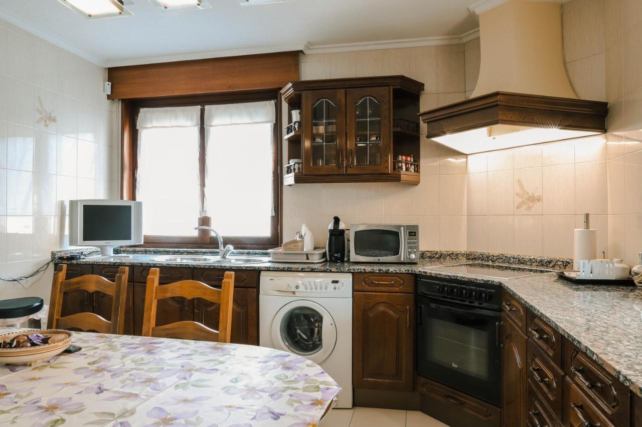El Doce Del Ferial Villa Solares Bagian luar foto